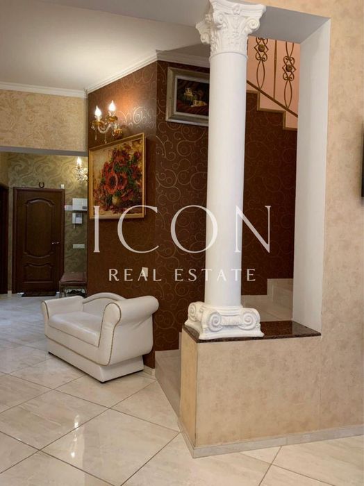 Оренда двоповерхового будинку | 200м² | вул. Стеценка