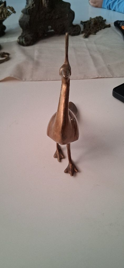 Mosiężna figurka pawia