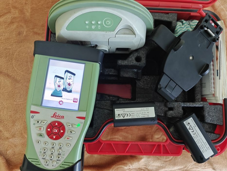 Odbiornik GPS Leica CS10 + antena GS08plus