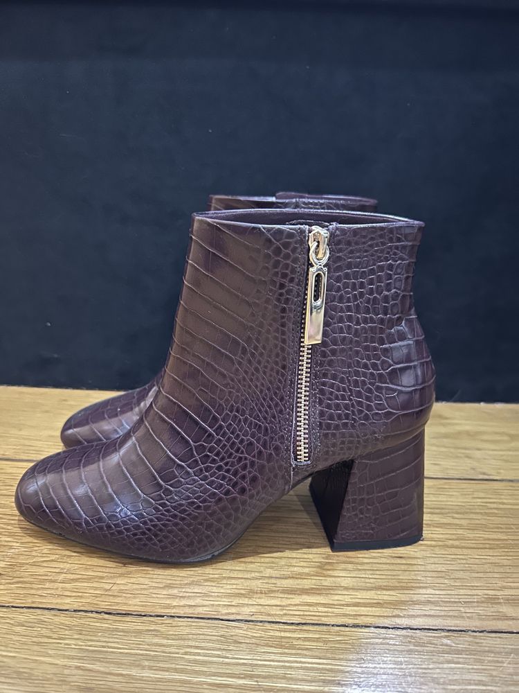 Botas tacão bordeaux como novas - Stradivarius