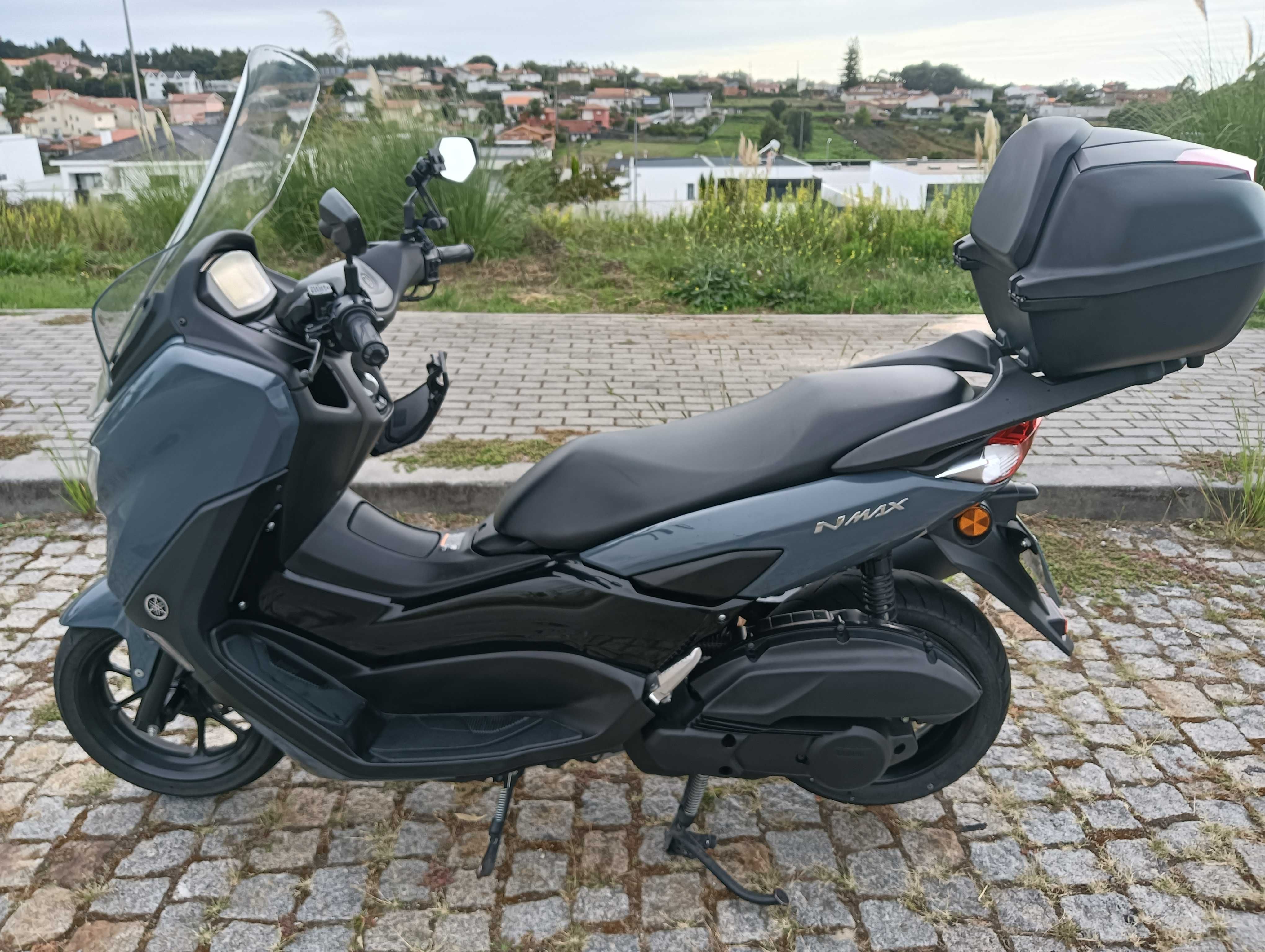 Yamaha Nmax 125 como nova