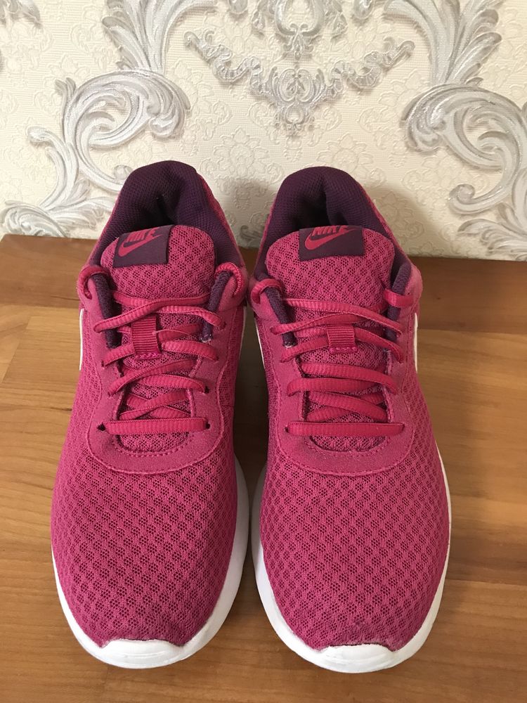 Жіночі літні кросівки Nike