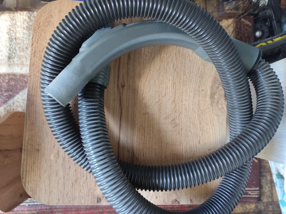 Пилосос Hyundai 1600 w