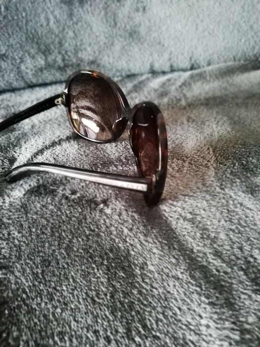 Vendo óculos prada