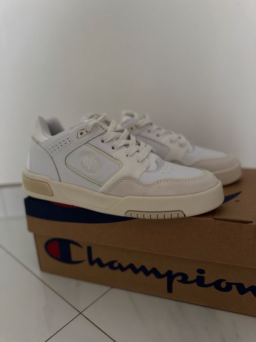 Жіночі кросівки Champion 25,5 см