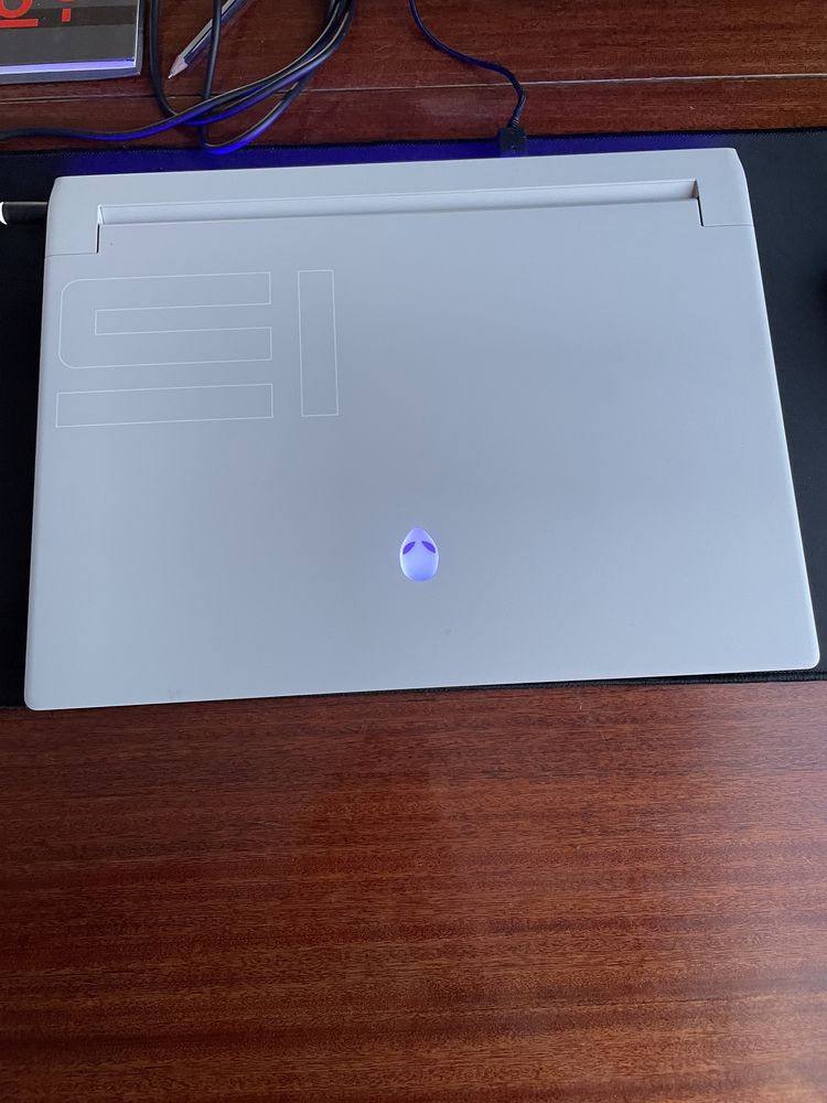 Игоровой ноутбук alienware x15 r1