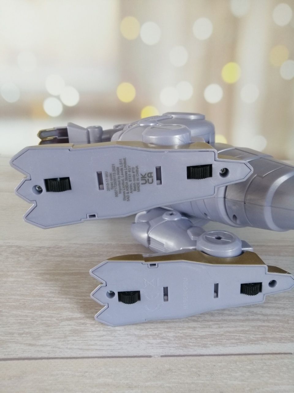 Інтерактивний динозавр Adventure Force Ultra Exosaur37см.
