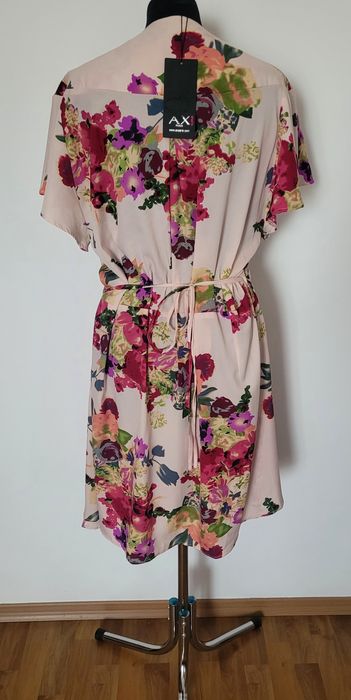 Nowa sukienka koktajlowa wiązana w pasie kwiatowy print plus size