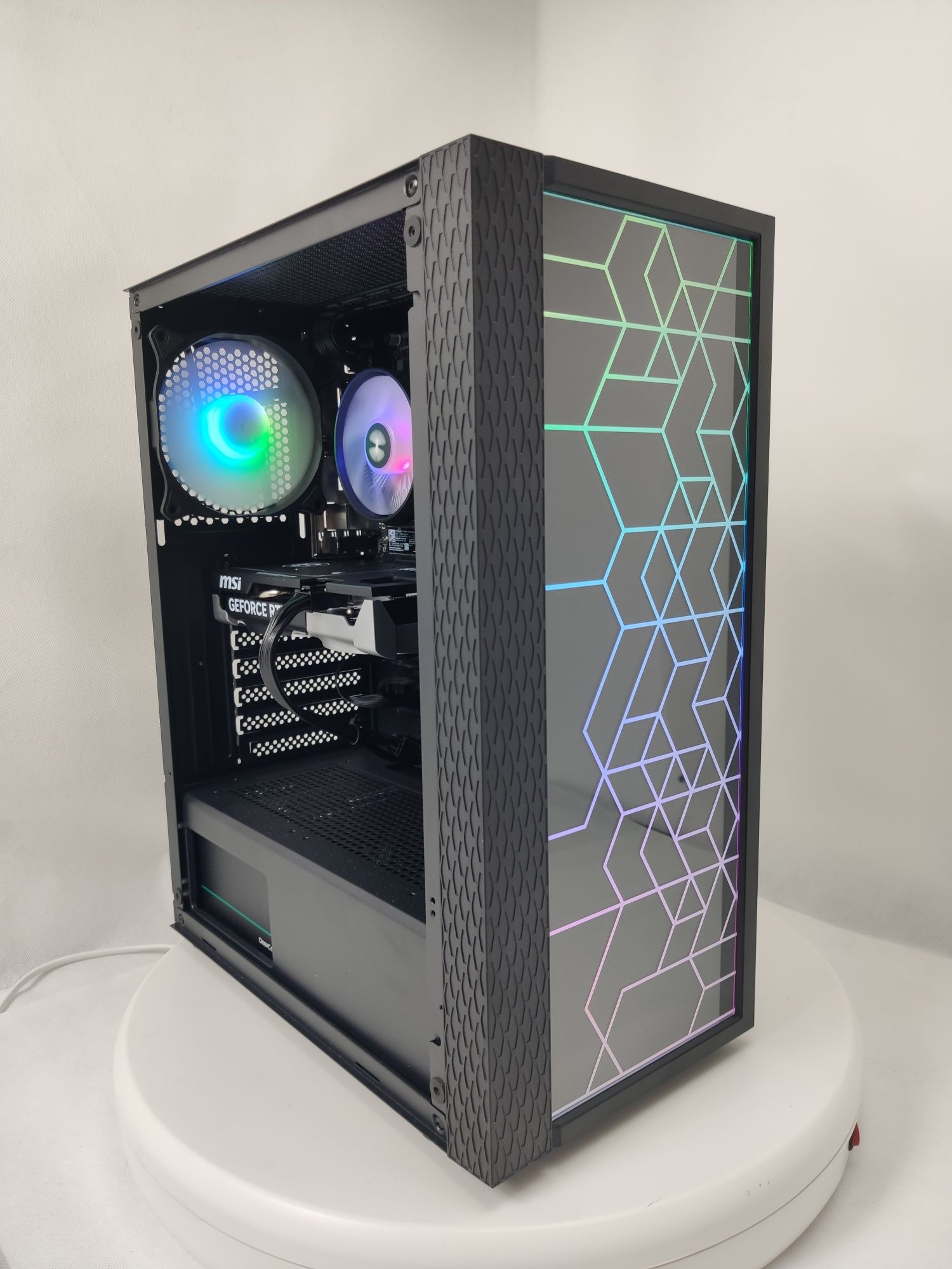 Komputer Gamingowy i7-14700, RTX 5060, 32 GB,SSD,Win 11 Pro