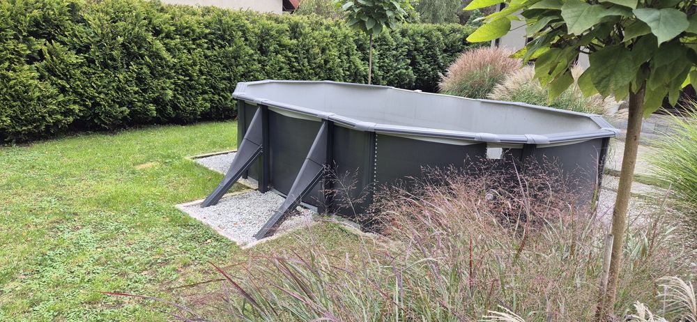 Basen całoroczny gre