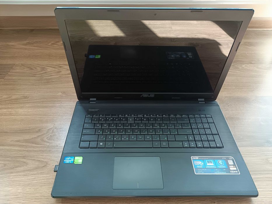 Ноутбук ASUS X75V