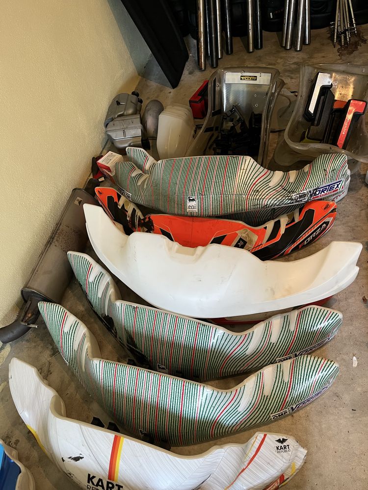 Material Kart + Pneus Maxxis Prime e Option