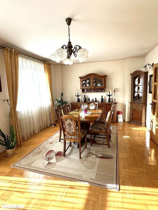 Szeregówka z ogródkiem i garażem-Tysiąclecie