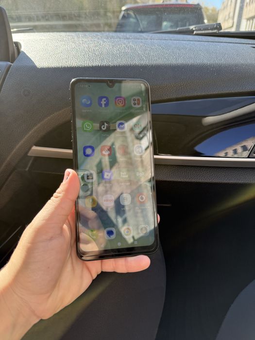 Vendo redmi A5 preto com caixa