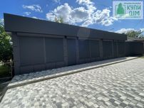 Продам комерційні площі + ділянку 9 соток