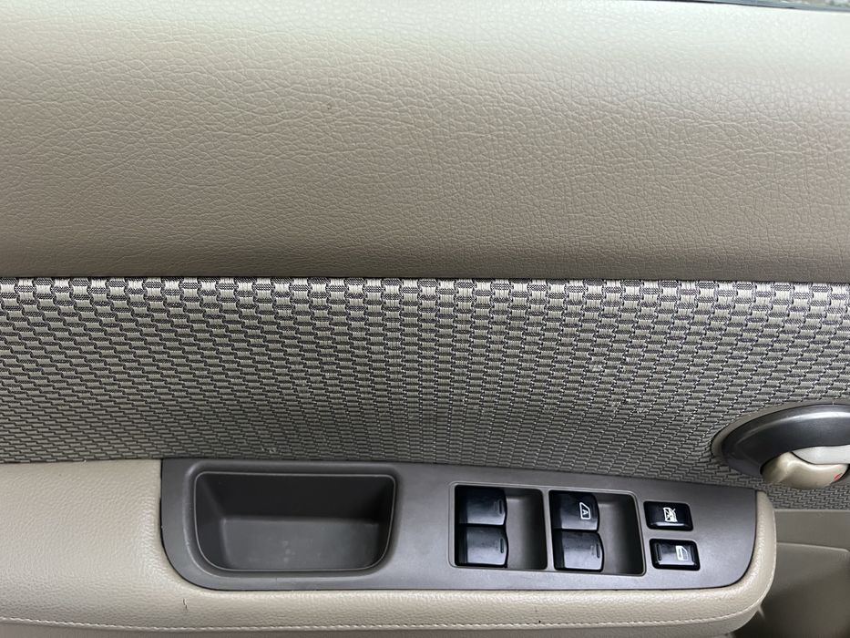 Nisan Tiida автомат 1.6