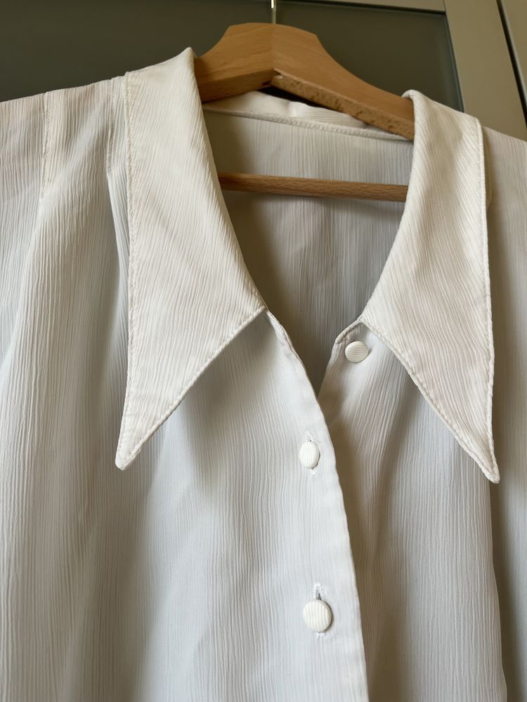 biała cienka koszula vintage