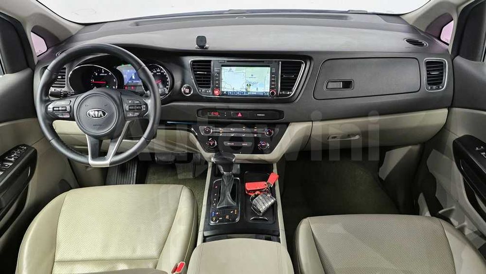 2018 Kia Carnival 9-seater Luxury