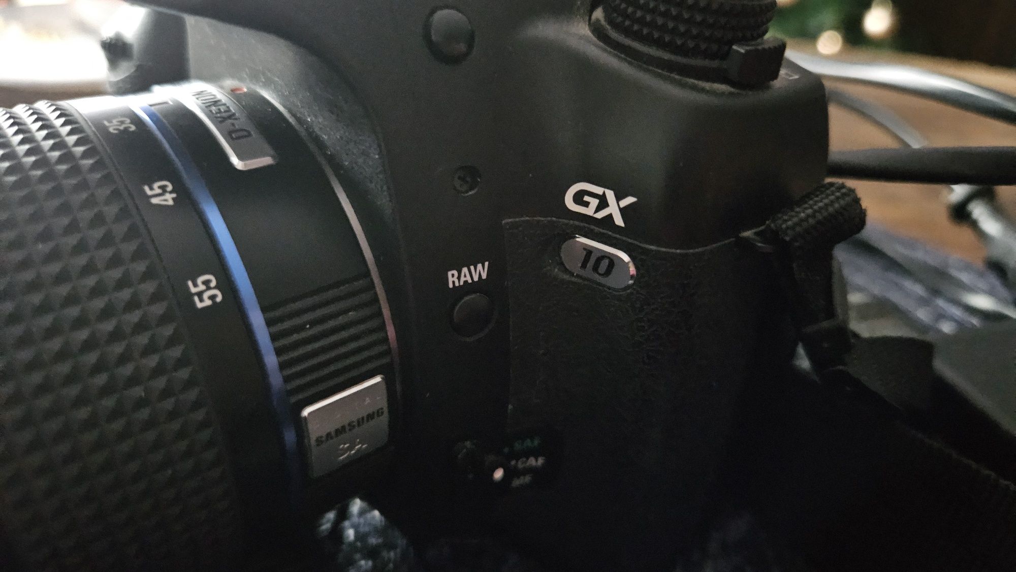 Aparat Samsung GX-10 z Ładowarką