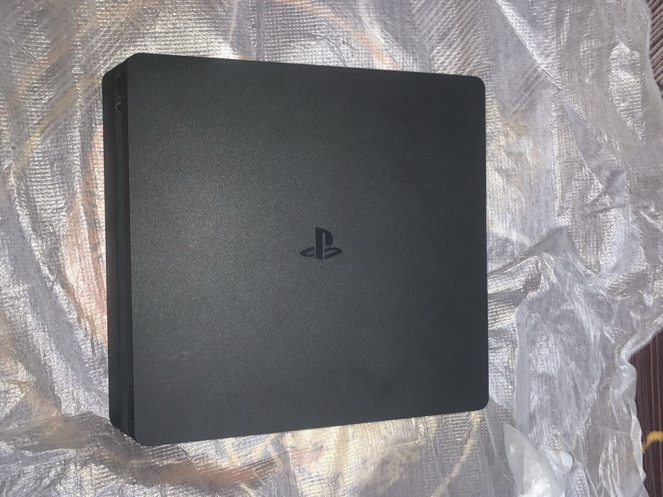 PlayStation 4 Slim - 1 TB | Excelente Estado