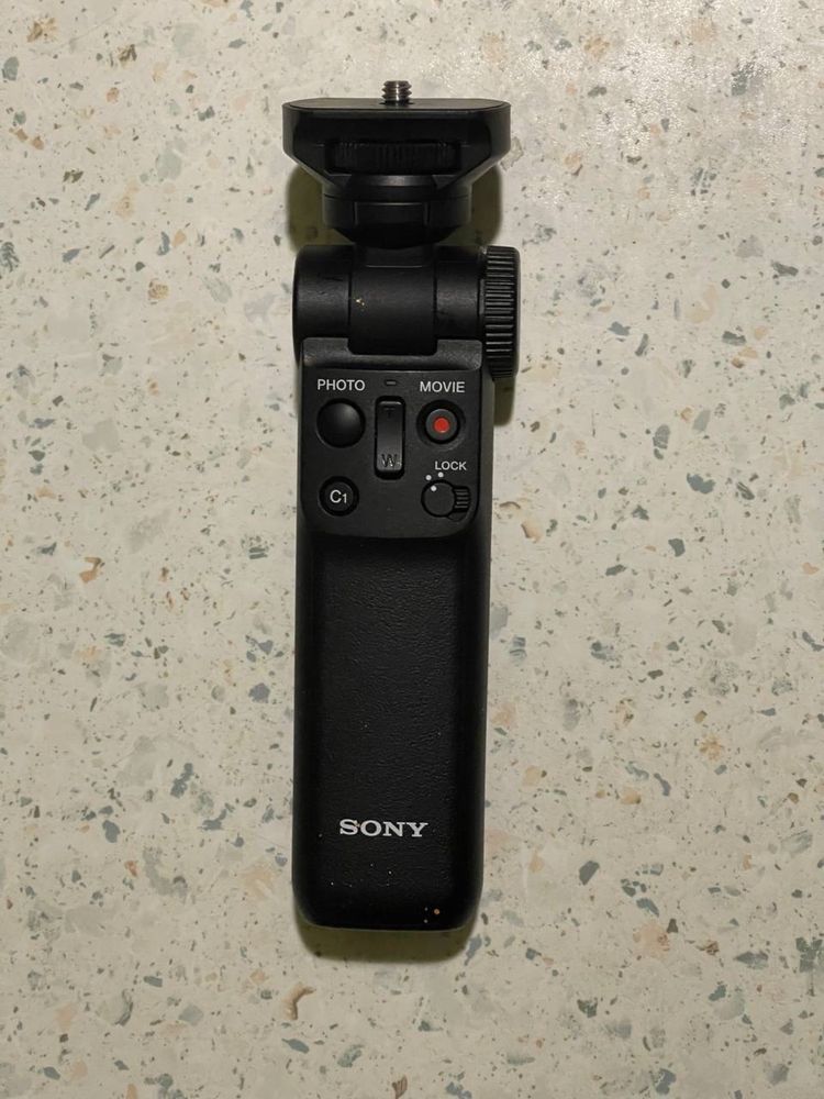 Фотоапарат Sony ZV-1 с кейсом и треногой