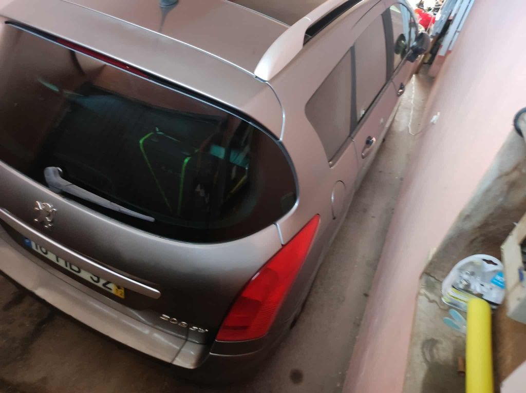 Peugeot 308 1.6 HDI 7 lugares