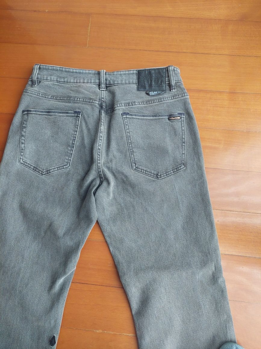 Calças tamanho 30 da Volcom