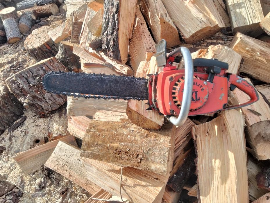 Vendo motosserra Homelite XL em bom estado