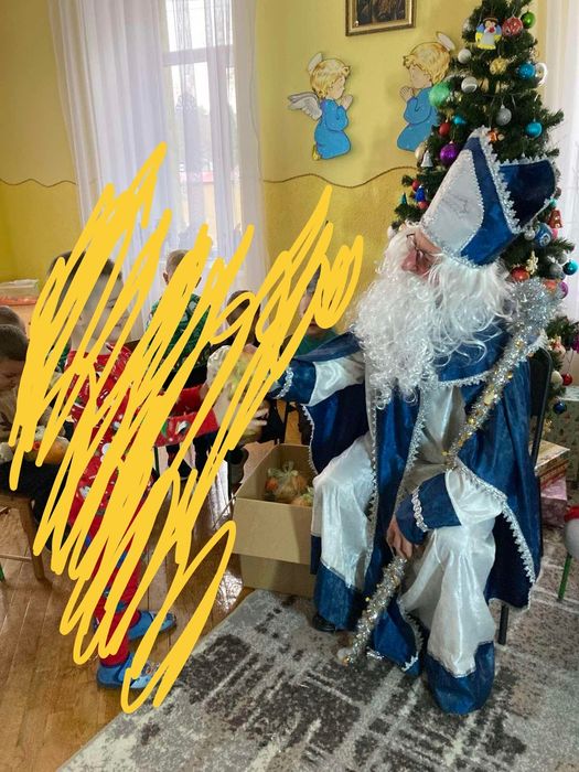 Костюм святого Миколая чудотворця