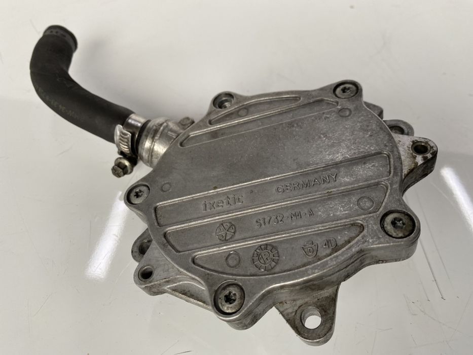 Вакуумный BMW E46 N42 N46 БМВ Germany Е46 Е42 Е46 вакуумной насос