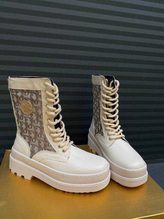 Dior Boot Beige Logo