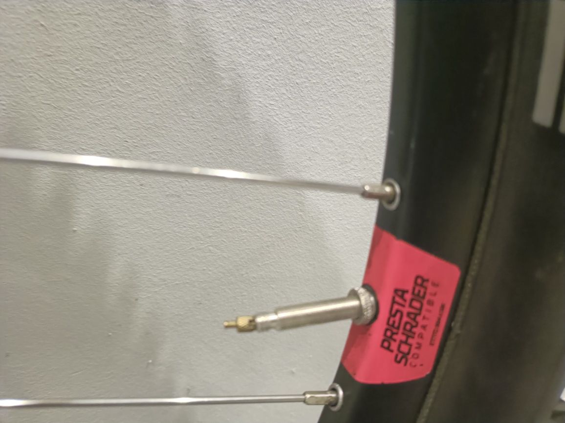 Koło tylne 27.5 z oponą schwalbe  i kasetą