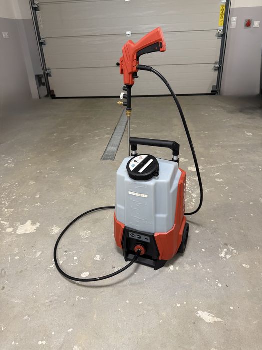 Opryskiwacz hilti LS15-22 z bateria !