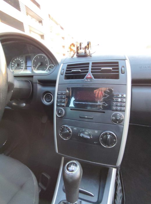 Mercedes- Benz A170