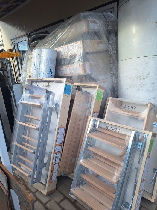 Сходи букові на горище утеплені.Вилаз на горище.Драбина.Altavita