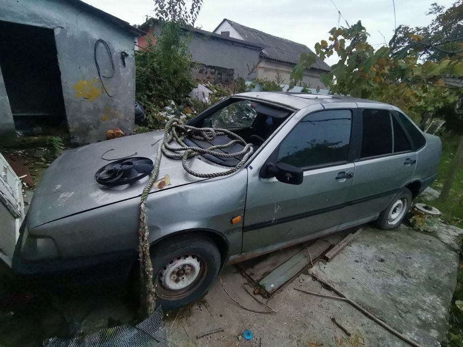 Fiat Tempra машина