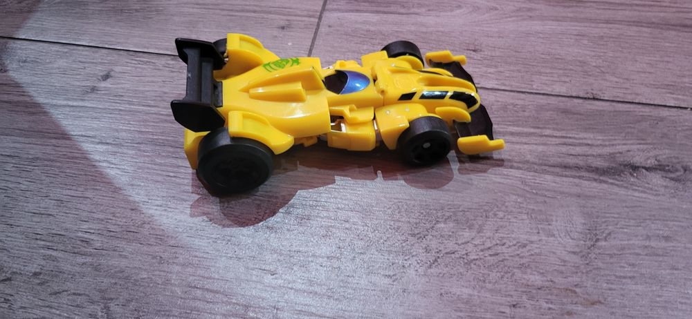 Transformers bumblebee żółty duży rozkładany