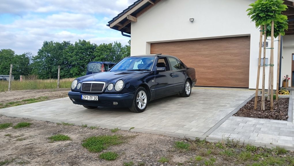 Mercedes w210 2.2D 96r