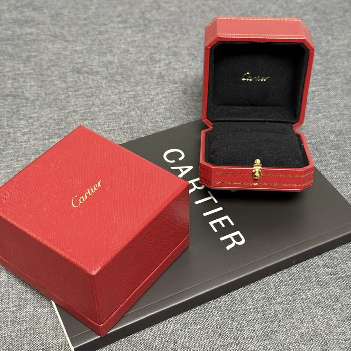 Коробка кейс від кільця Cartier оригінал