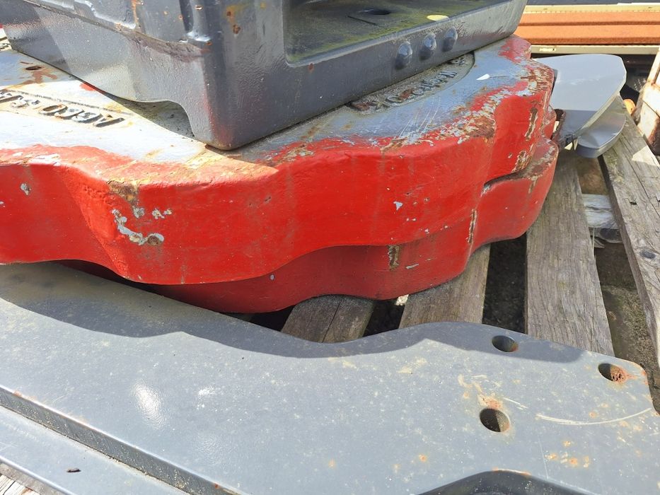 Obciążniki do ciągników MF 250 kg.