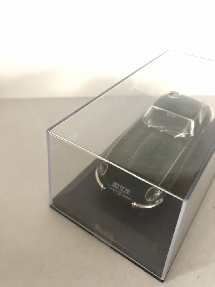 Jaguar Coupe escala 1:43