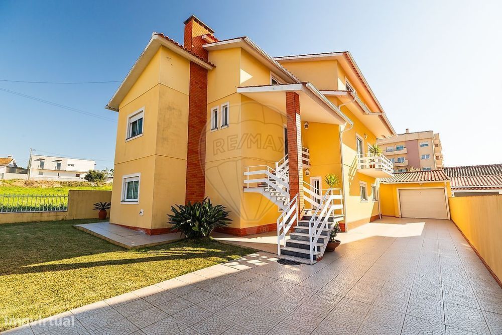 Moradia T5 para venda