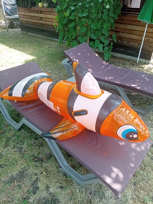 Надувна іграшка риба для плавання 150х80х65см