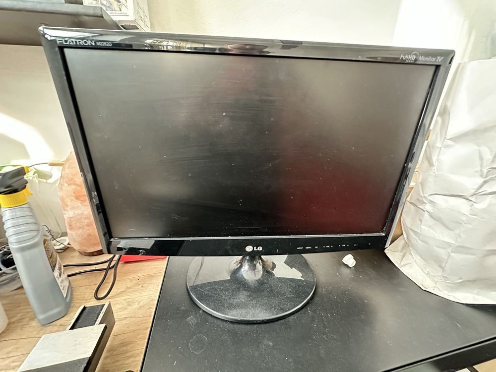 Telewizor flatron m2262d monitor tv sprawny LCD