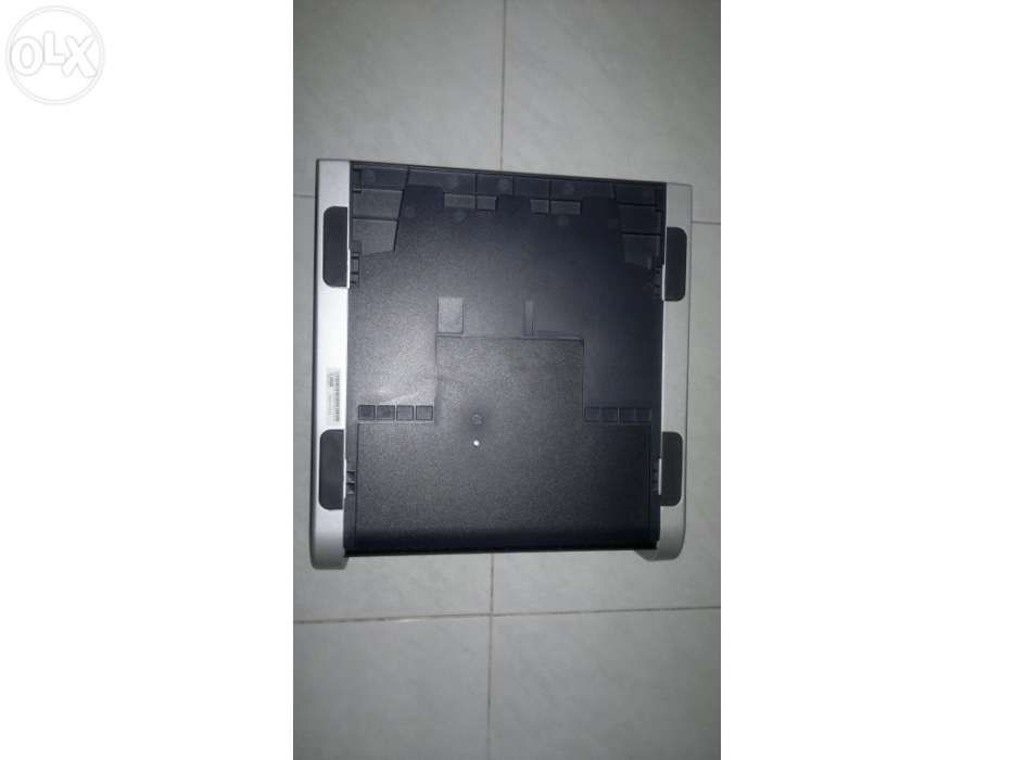 Docking Base de Monitor P/ Dell Latitude D-Series (Para desocupar)