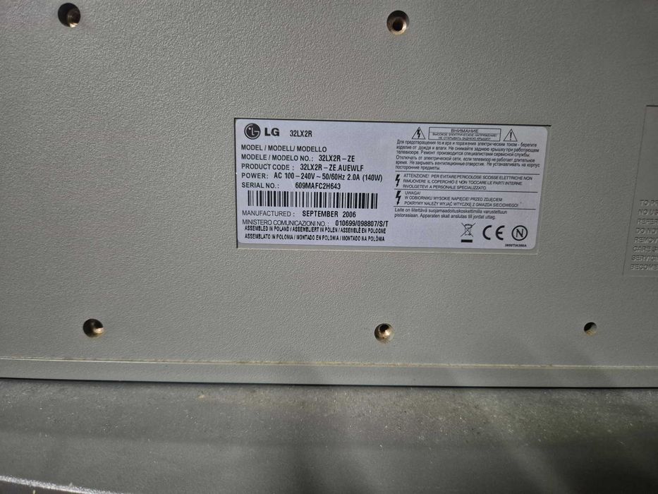 Televisão LG 32 polegadas a funcionar