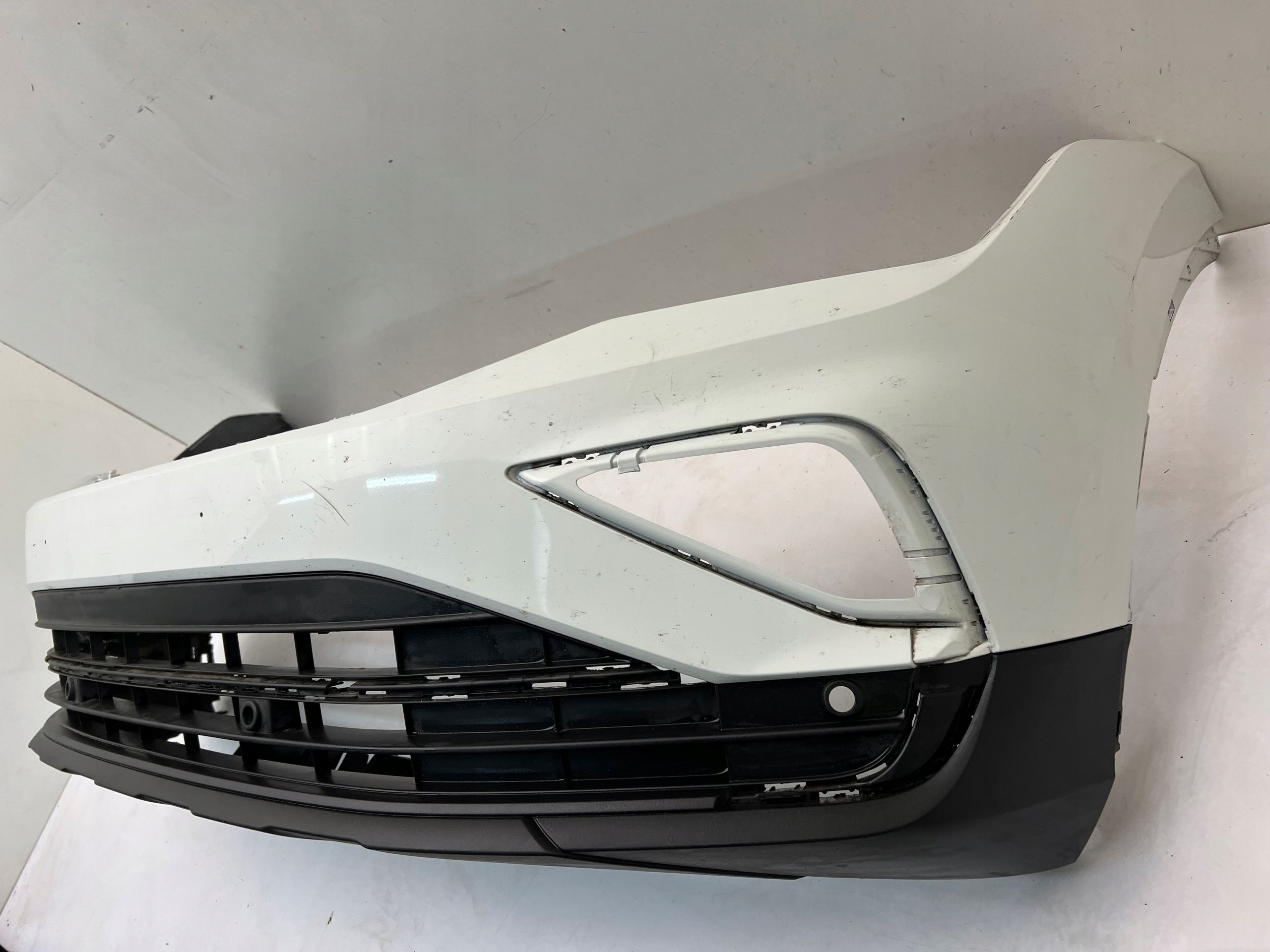 VW Tiguan II 5NA Lift Zderzak Przedni przód 4xPDC 21