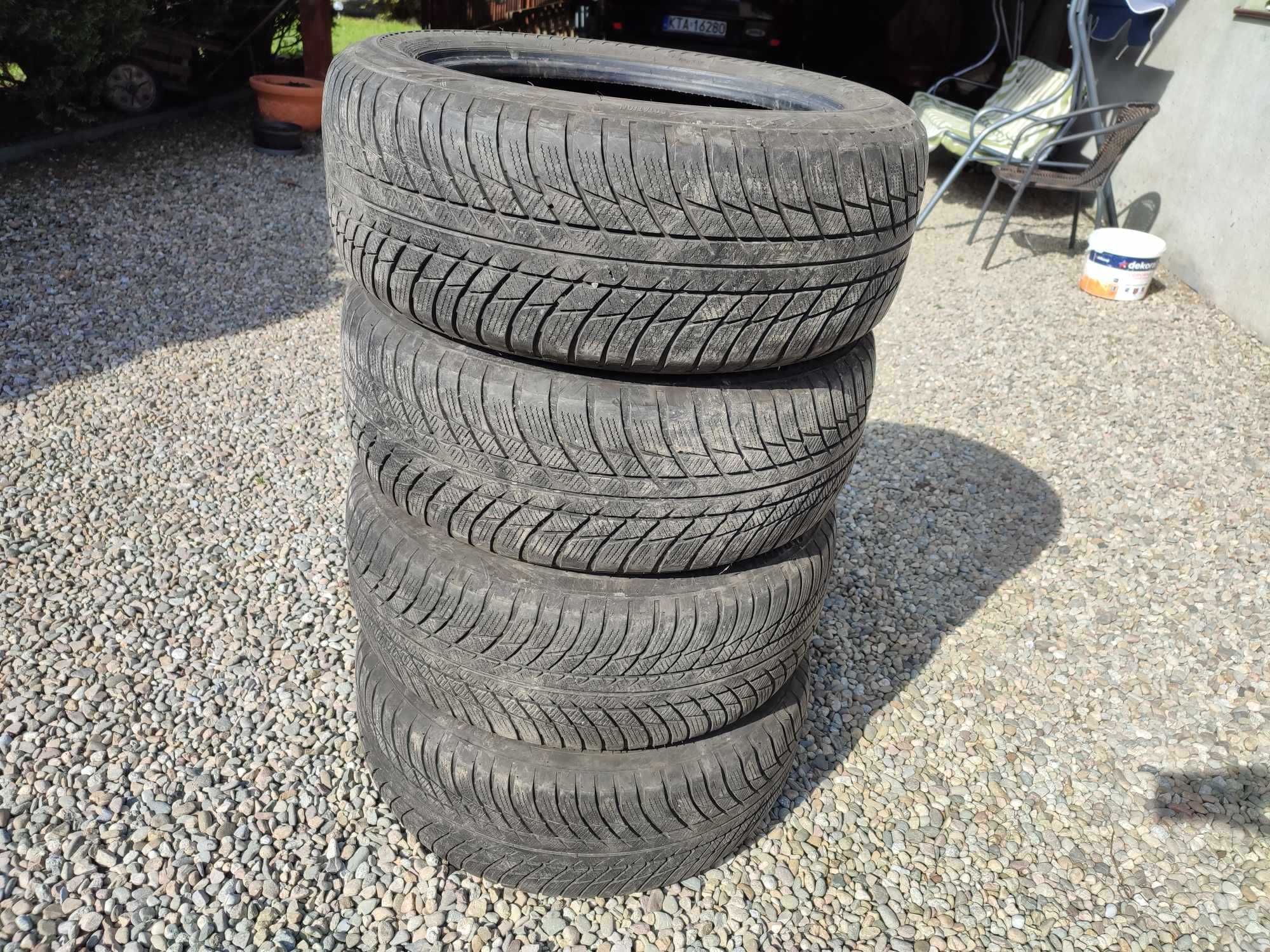 opony zimowe bridgestone 225 / 55 / 17 .  sztuki 4