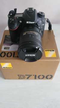 продам цифровой фотоаппарат  NIKON D7100