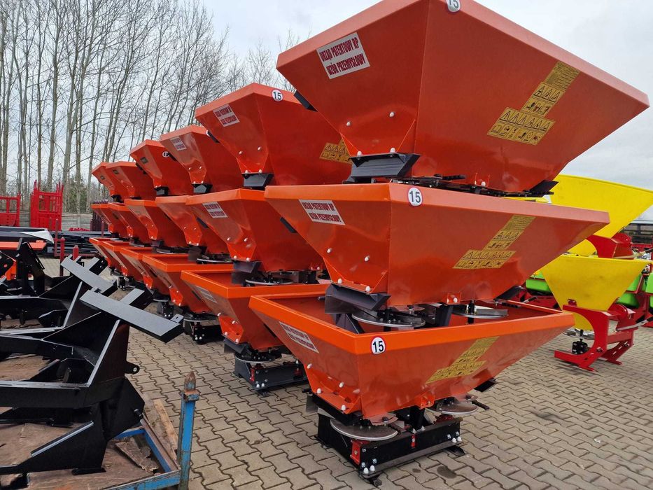 Rozsiewacz dwutalerzowy DEMAROL rozsiewacze 400/600/800/1000/1200
